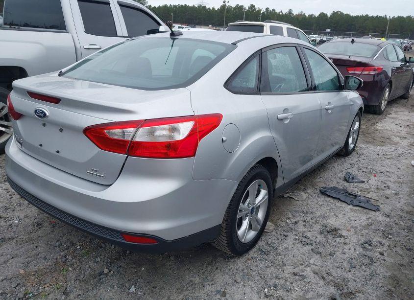 Photo 4 of 2014 Ford Focus SE (VIN 1FADP3F23EL405336)