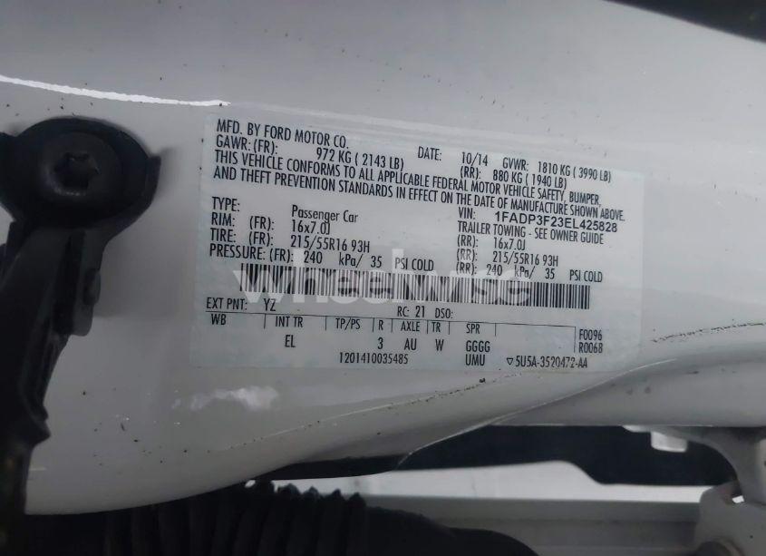 Photo 9 of 2014 Ford Focus SE (VIN 1FADP3F23EL425828)