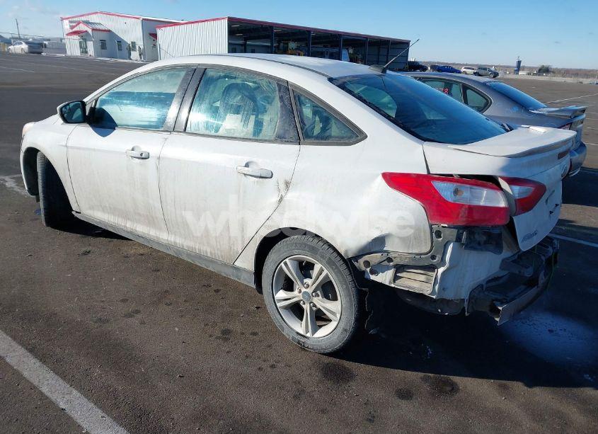 Photo 3 of 2014 Ford Focus SE (VIN 1FADP3F23EL431256)