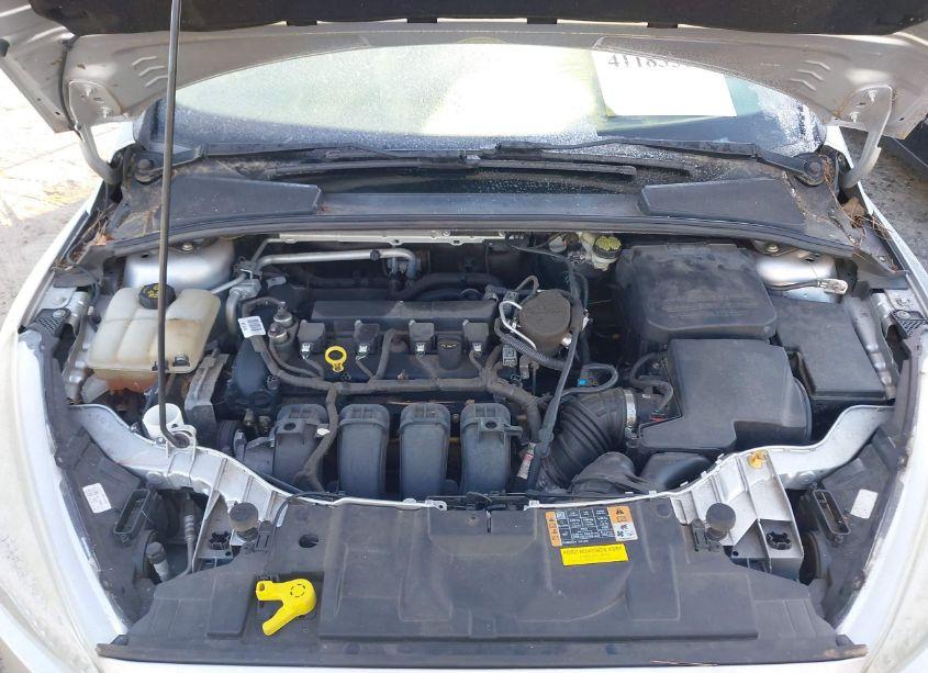 Photo 10 of 2015 Ford Focus SE (VIN 1FADP3F23FL238090)