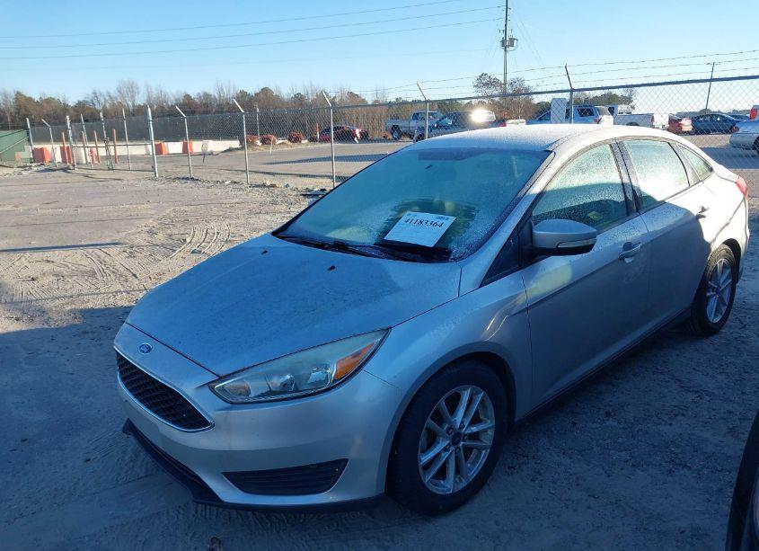 Photo 13 of 2015 Ford Focus SE (VIN 1FADP3F23FL238090)