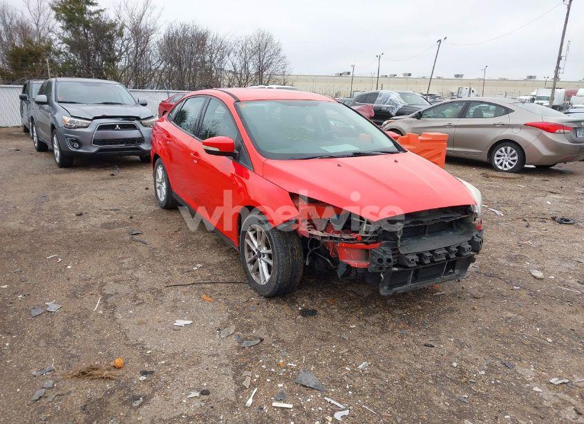 2015 Ford Focus SE (VIN 1FADP3F23FL249705) main photo