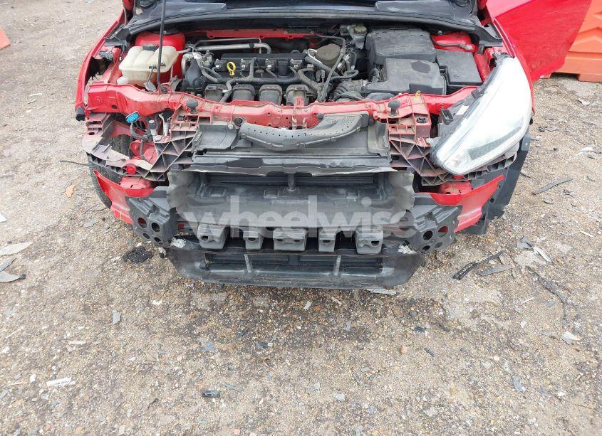 Photo 6 of 2015 Ford Focus SE (VIN 1FADP3F23FL249705)