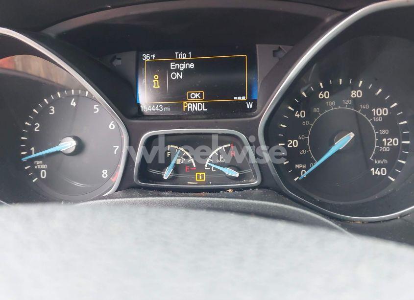 Photo 7 of 2015 Ford Focus SE (VIN 1FADP3F23FL249705)