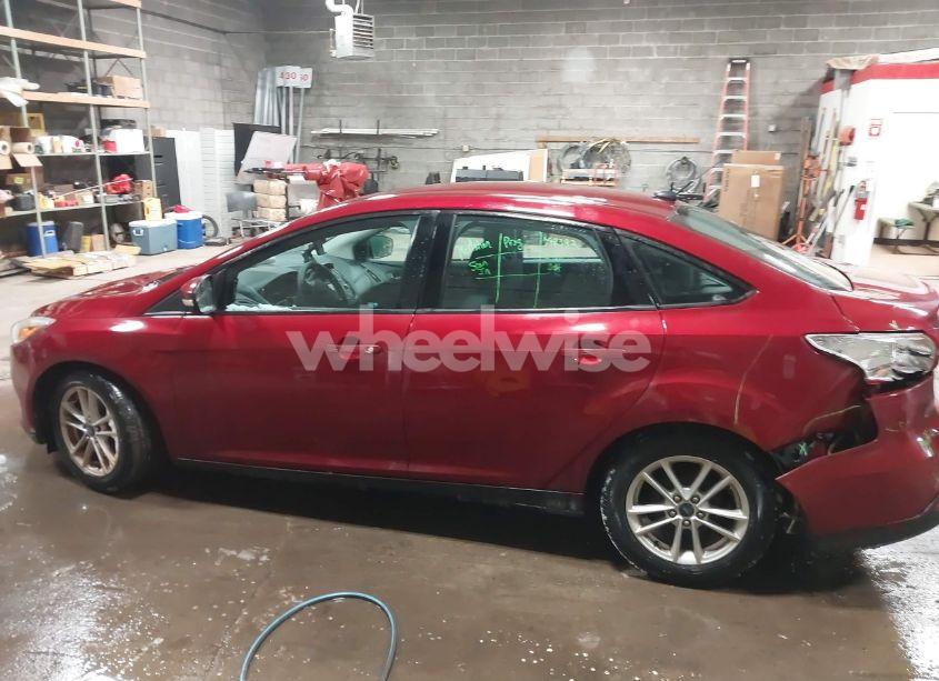 Photo 14 of 2015 Ford Focus SE (VIN 1FADP3F23FL251972)