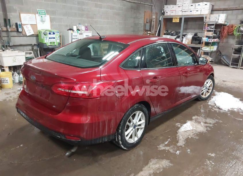 Photo 4 of 2015 Ford Focus SE (VIN 1FADP3F23FL251972)