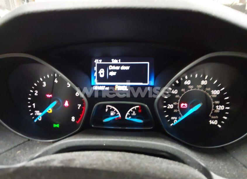 Photo 7 of 2015 Ford Focus SE (VIN 1FADP3F23FL251972)