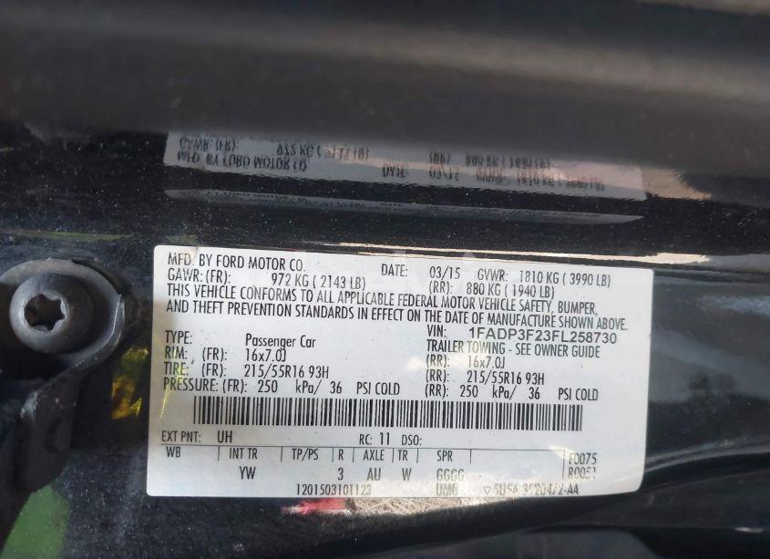 Photo 9 of 2015 Ford Focus SE (VIN 1FADP3F23FL258730)