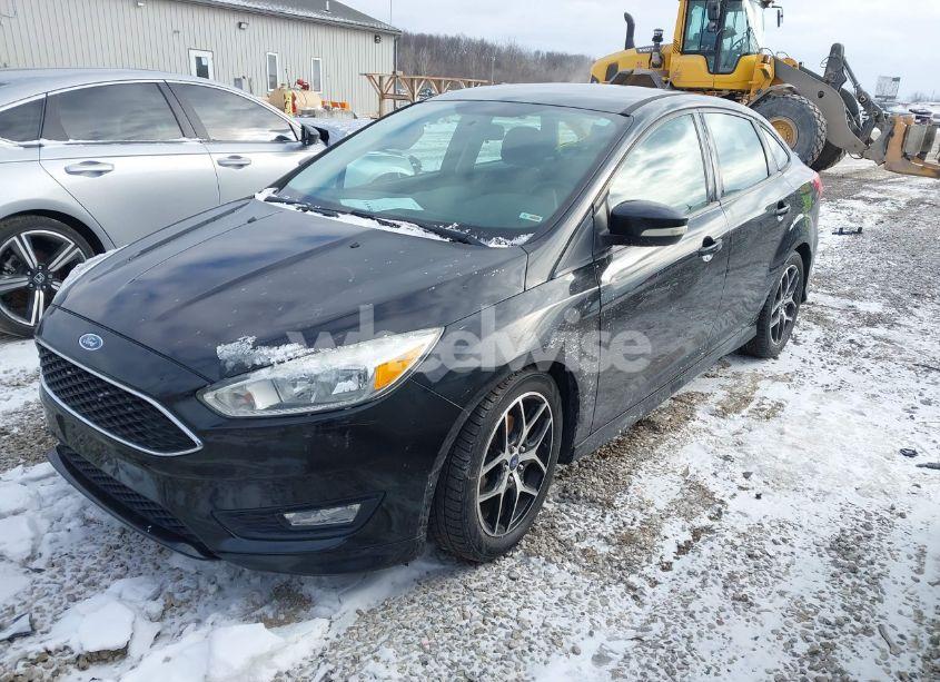 Photo 2 of 2015 Ford Focus SE (VIN 1FADP3F23FL280307)