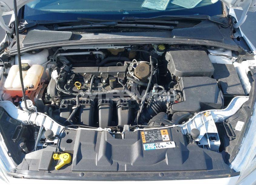 Photo 10 of 2015 Ford Focus SE (VIN 1FADP3F23FL289301)