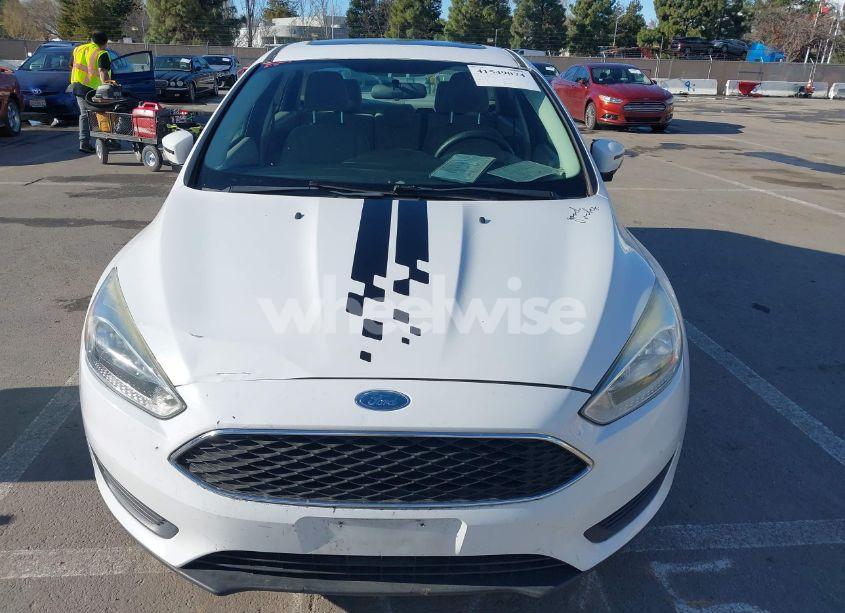 Photo 6 of 2015 Ford Focus SE (VIN 1FADP3F23FL289301)
