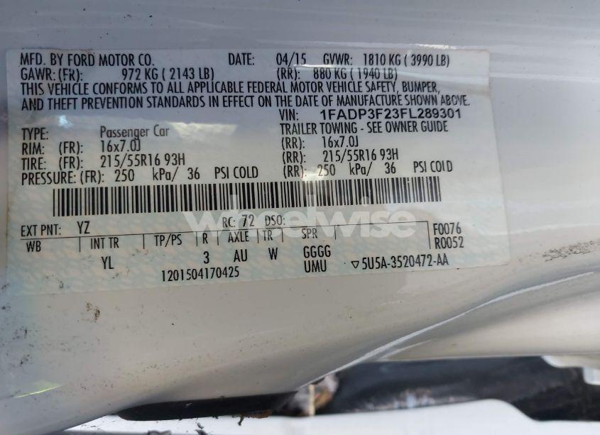 Photo 9 of 2015 Ford Focus SE (VIN 1FADP3F23FL289301)