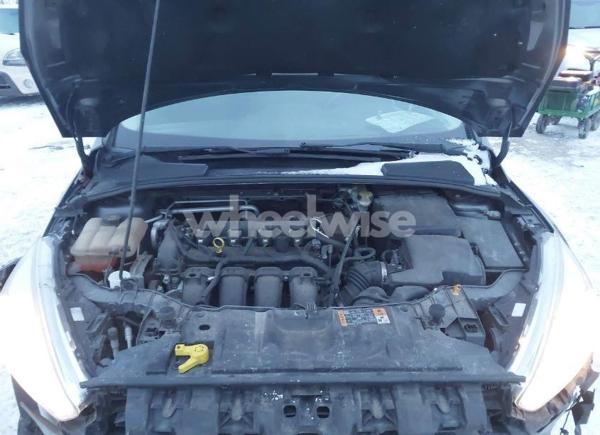 Photo 10 of 2015 Ford Focus SE (VIN 1FADP3F23FL333961)