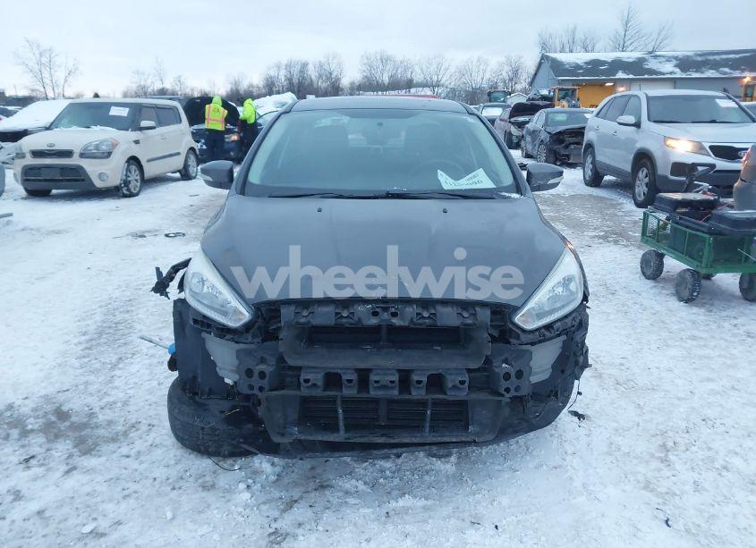 Photo 13 of 2015 Ford Focus SE (VIN 1FADP3F23FL333961)