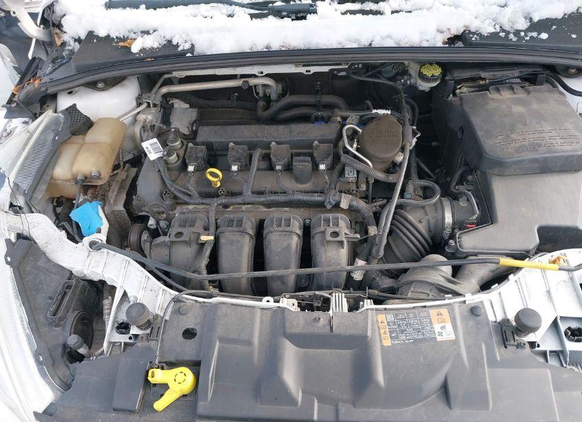 Photo 10 of 2015 Ford Focus SE (VIN 1FADP3F23FL334690)