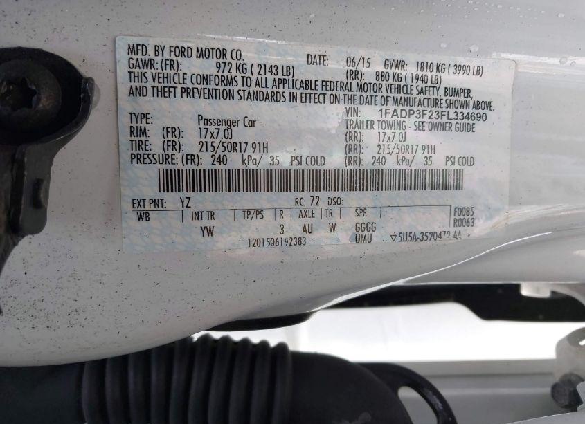 Photo 9 of 2015 Ford Focus SE (VIN 1FADP3F23FL334690)