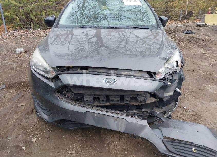 Photo 6 of 2015 Ford Focus SE (VIN 1FADP3F23FL336536)
