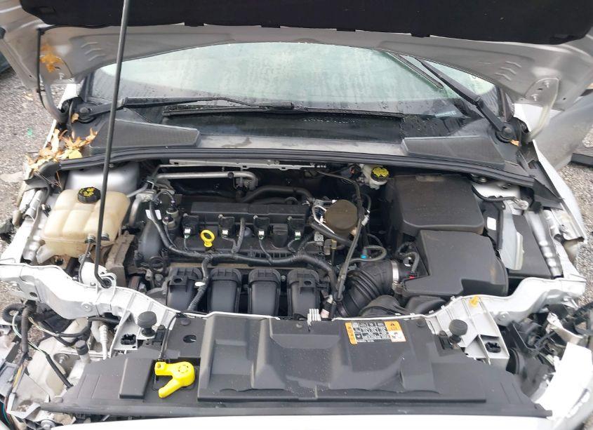 Photo 10 of 2015 Ford Focus SE (VIN 1FADP3F23FL344460)