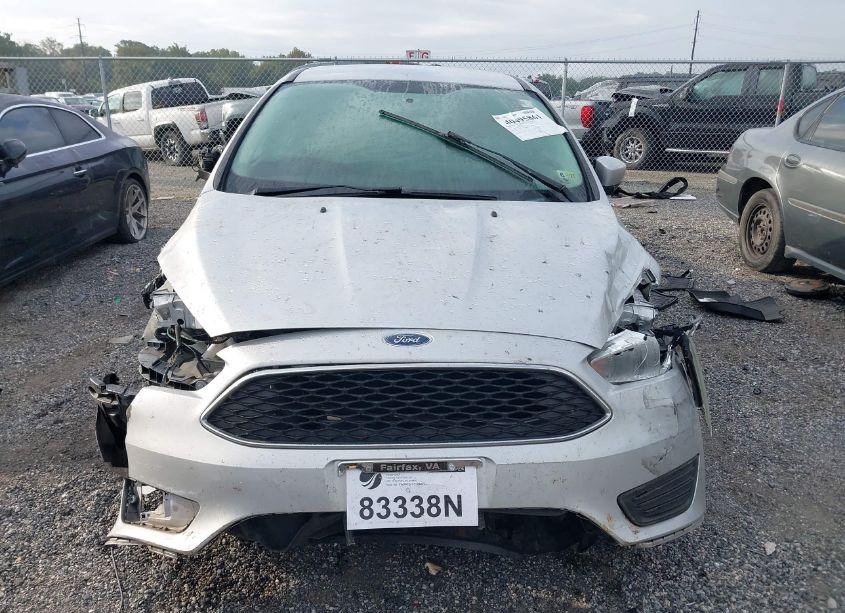 Photo 12 of 2015 Ford Focus SE (VIN 1FADP3F23FL344460)