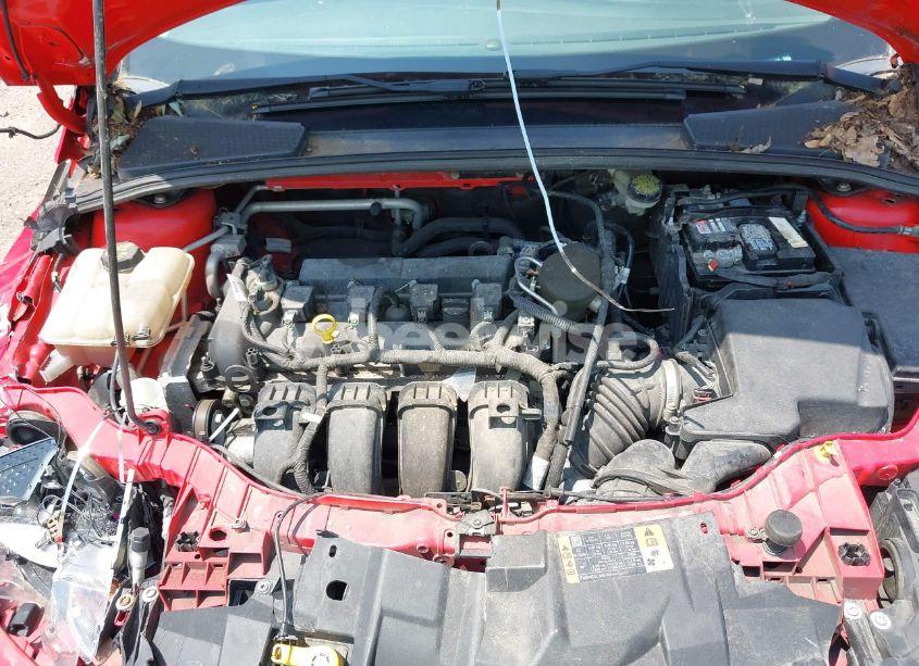 Photo 10 of 2015 Ford Focus SE (VIN 1FADP3F23FL354468)