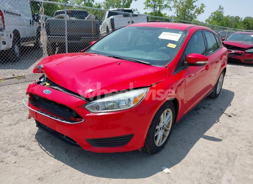Photo 2 of 2015 Ford Focus SE (VIN 1FADP3F23FL354468)