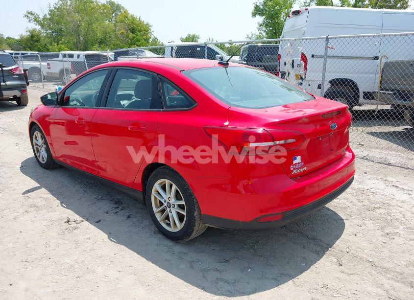 Photo 3 of 2015 Ford Focus SE (VIN 1FADP3F23FL354468)