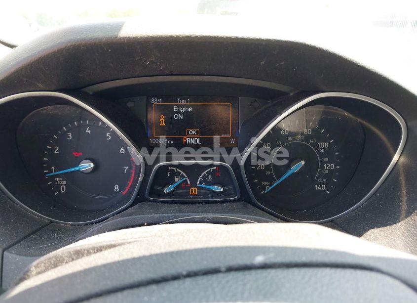 Photo 7 of 2015 Ford Focus SE (VIN 1FADP3F23FL354468)