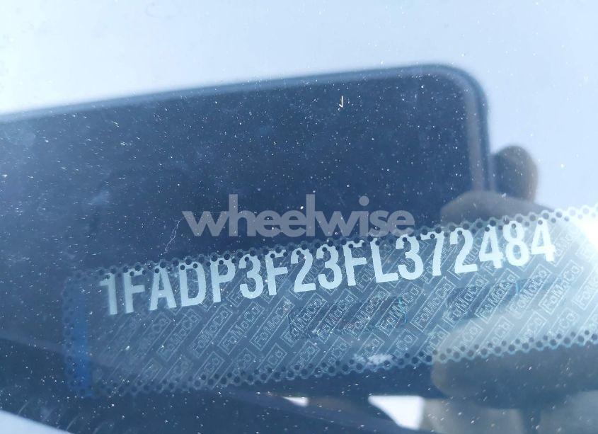 Photo 9 of 2015 Ford Focus SE (VIN 1FADP3F23FL372484)