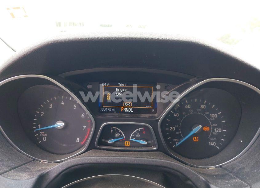 Photo 16 of 2015 Ford Focus SE (VIN 1FADP3F23FL374137)