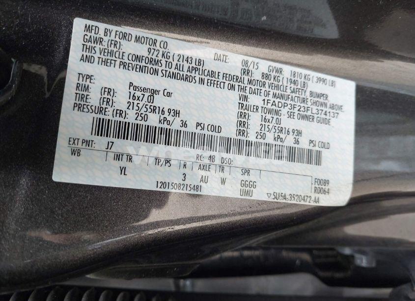 Photo 9 of 2015 Ford Focus SE (VIN 1FADP3F23FL374137)