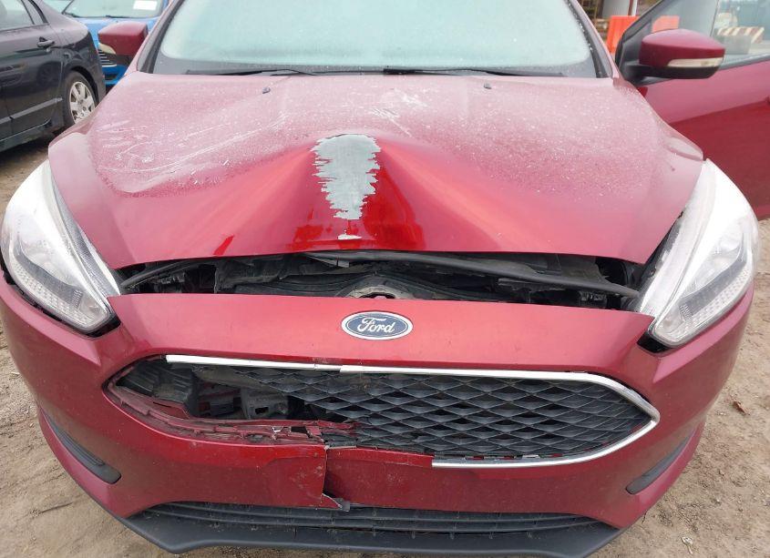 Photo 6 of 2015 Ford Focus SE (VIN 1FADP3F23FL379600)