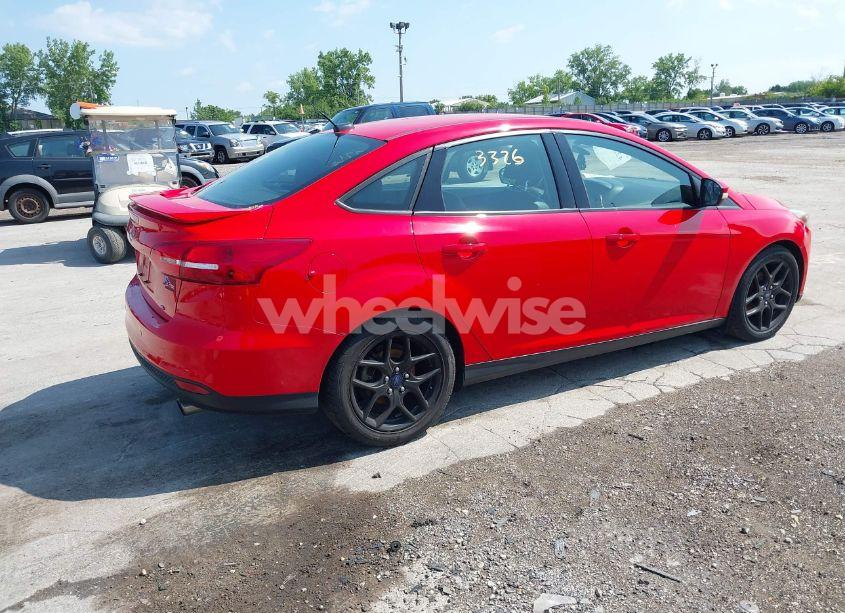 Photo 4 of 2016 Ford Focus SE (VIN 1FADP3F23GL222764)