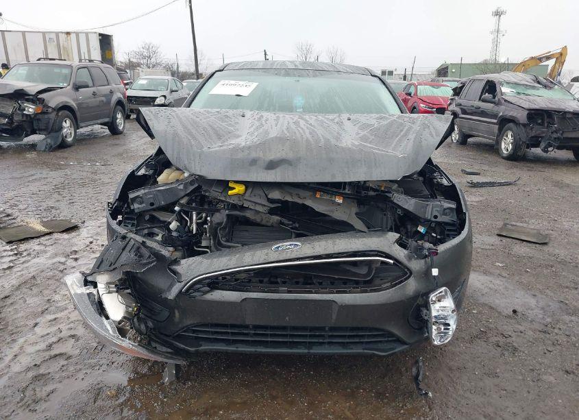 Photo 12 of 2016 Ford Focus SE (VIN 1FADP3F23GL239919)