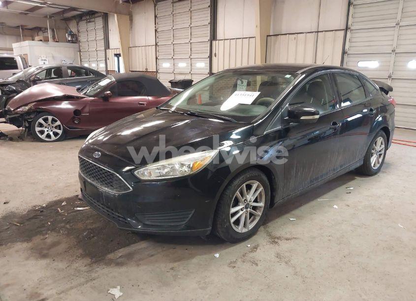 Photo 2 of 2016 Ford Focus SE (VIN 1FADP3F23GL241055)