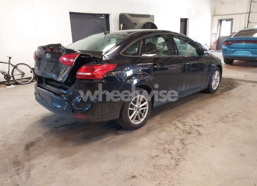 Photo 4 of 2016 Ford Focus SE (VIN 1FADP3F23GL241055)