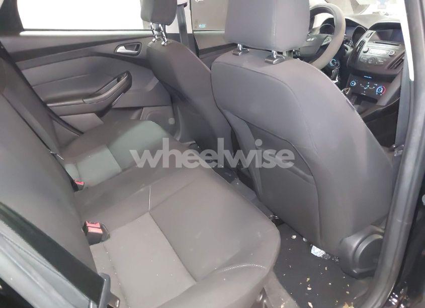 Photo 8 of 2016 Ford Focus SE (VIN 1FADP3F23GL241055)