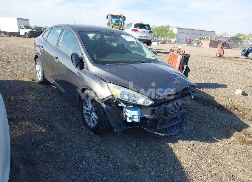 2016 Ford Focus SE (VIN 1FADP3F23GL252346) main photo