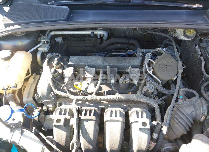 Photo 10 of 2016 Ford Focus SE (VIN 1FADP3F23GL252346)