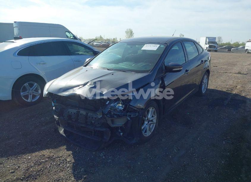 Photo 2 of 2016 Ford Focus SE (VIN 1FADP3F23GL252346)