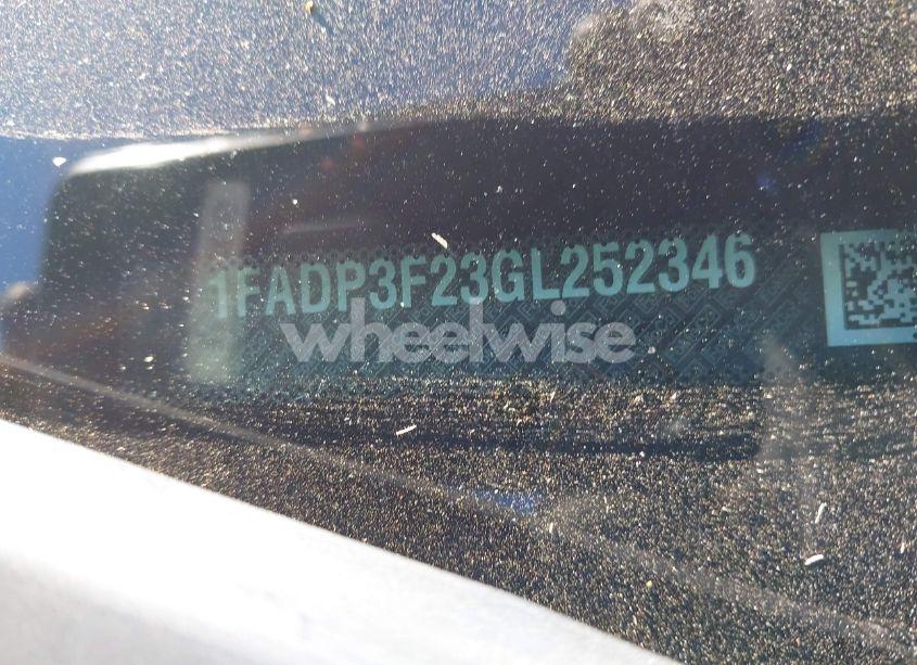 Photo 9 of 2016 Ford Focus SE (VIN 1FADP3F23GL252346)