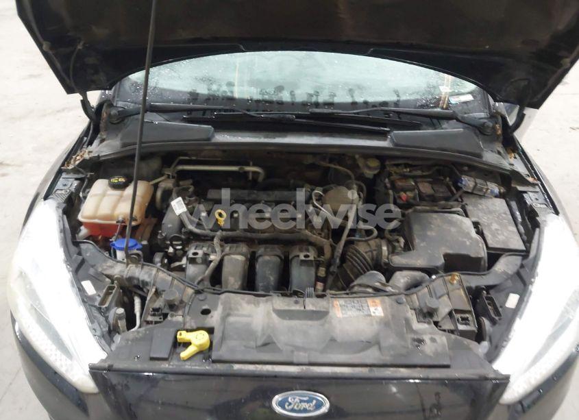 Photo 10 of 2016 Ford Focus SE (VIN 1FADP3F23GL258289)