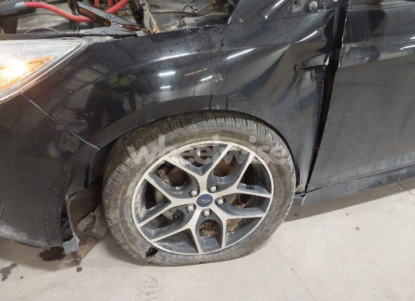 Photo 6 of 2016 Ford Focus SE (VIN 1FADP3F23GL258289)