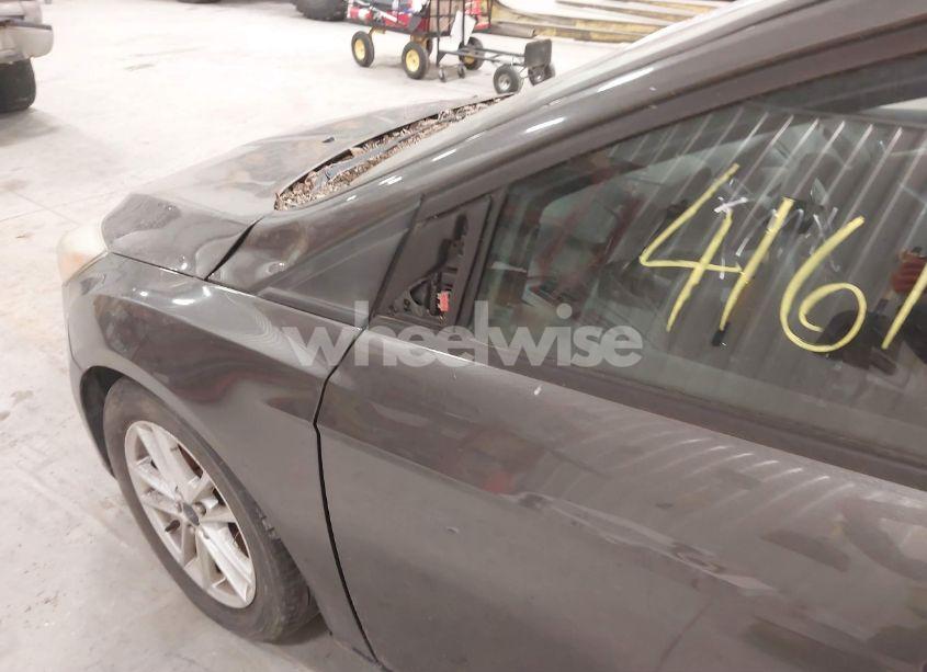 Photo 6 of 2016 Ford Focus SE (VIN 1FADP3F23GL263928)