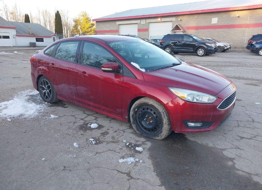 2016 Ford Focus SE (VIN 1FADP3F23GL273441) main photo
