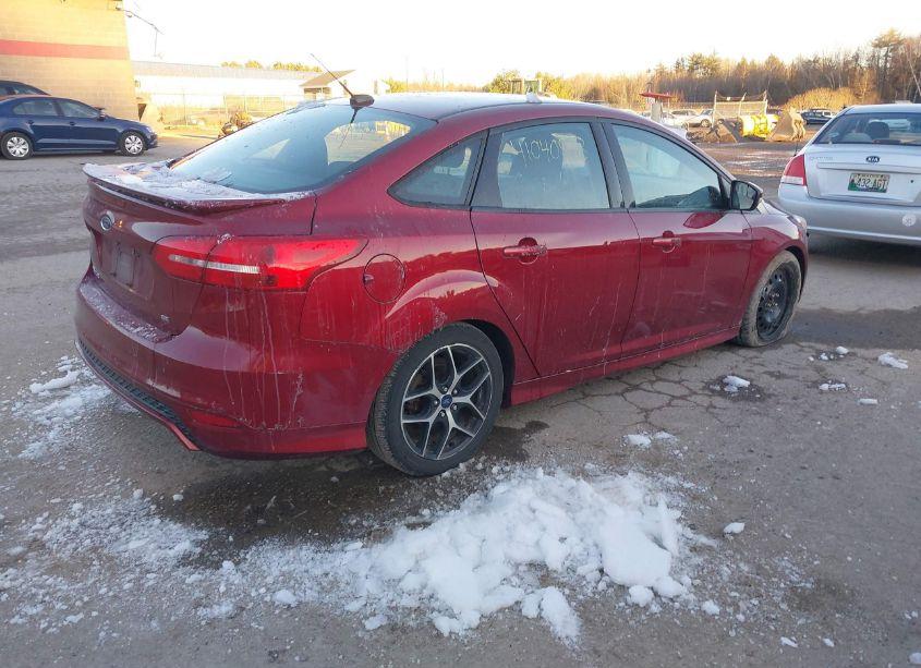 Photo 4 of 2016 Ford Focus SE (VIN 1FADP3F23GL273441)