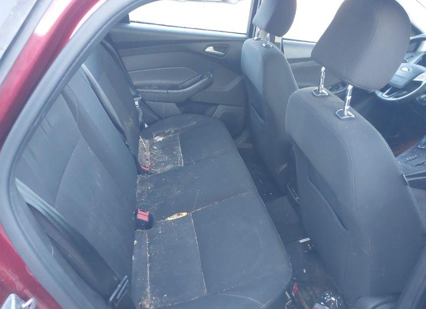 Photo 8 of 2016 Ford Focus SE (VIN 1FADP3F23GL273441)