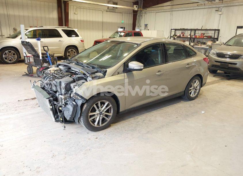 Photo 2 of 2016 Ford Focus SE (VIN 1FADP3F23GL277537)