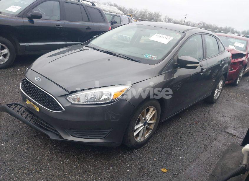 Photo 2 of 2016 Ford Focus SE (VIN 1FADP3F23GL296380)