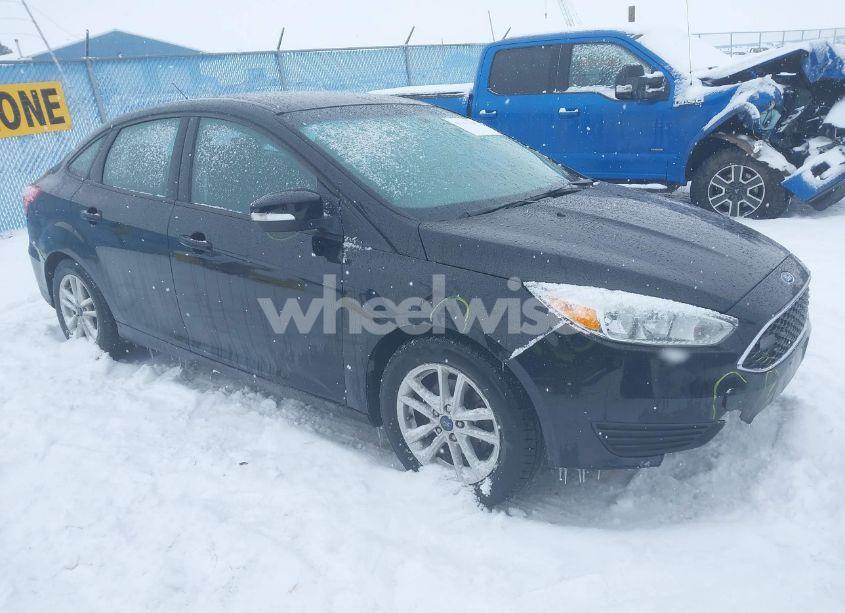 2016 Ford Focus SE (VIN 1FADP3F23GL312223) main photo