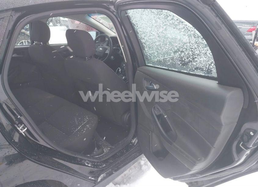 Photo 8 of 2016 Ford Focus SE (VIN 1FADP3F23GL312223)